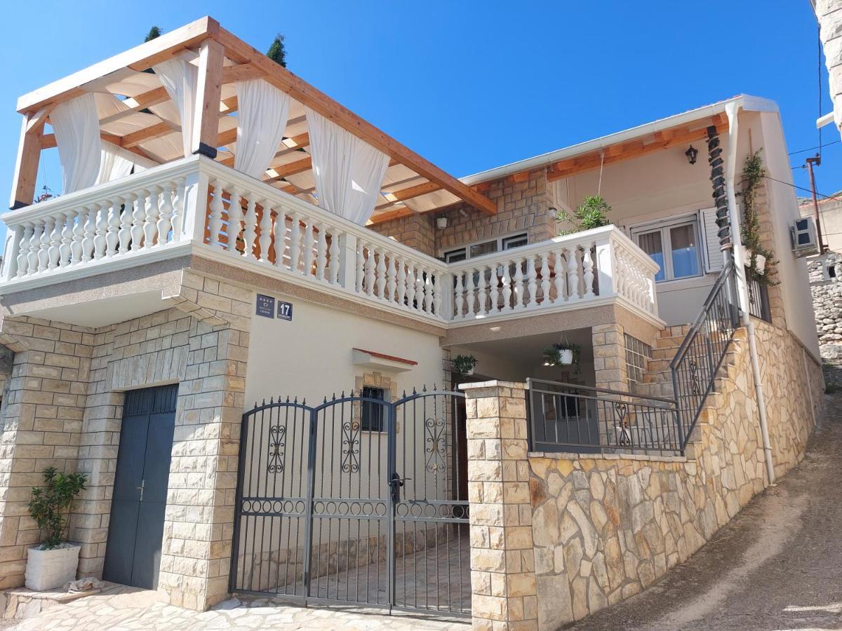 Holiday Home Peran Grebastica Exterior photo