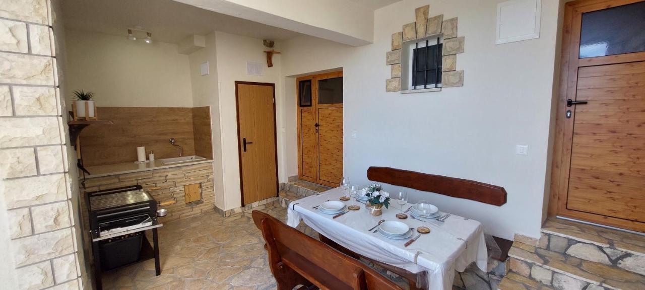 Holiday Home Peran Grebastica Exterior photo