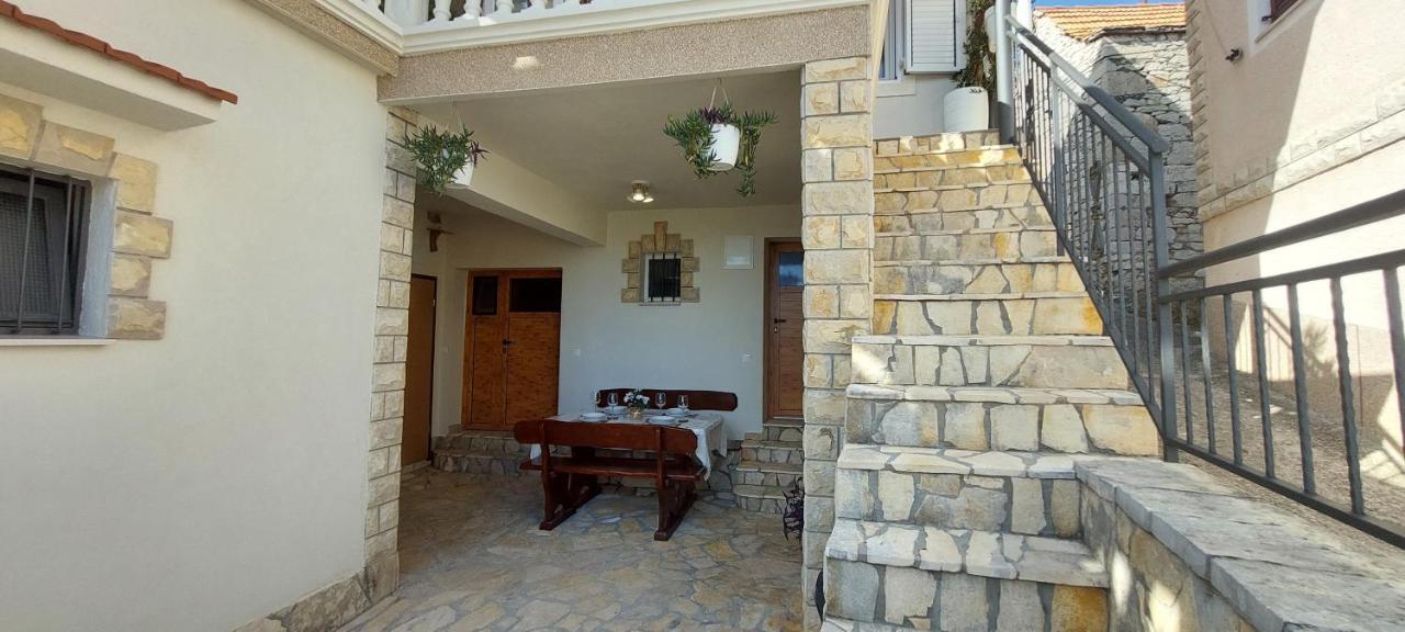 Holiday Home Peran Grebastica Exterior photo