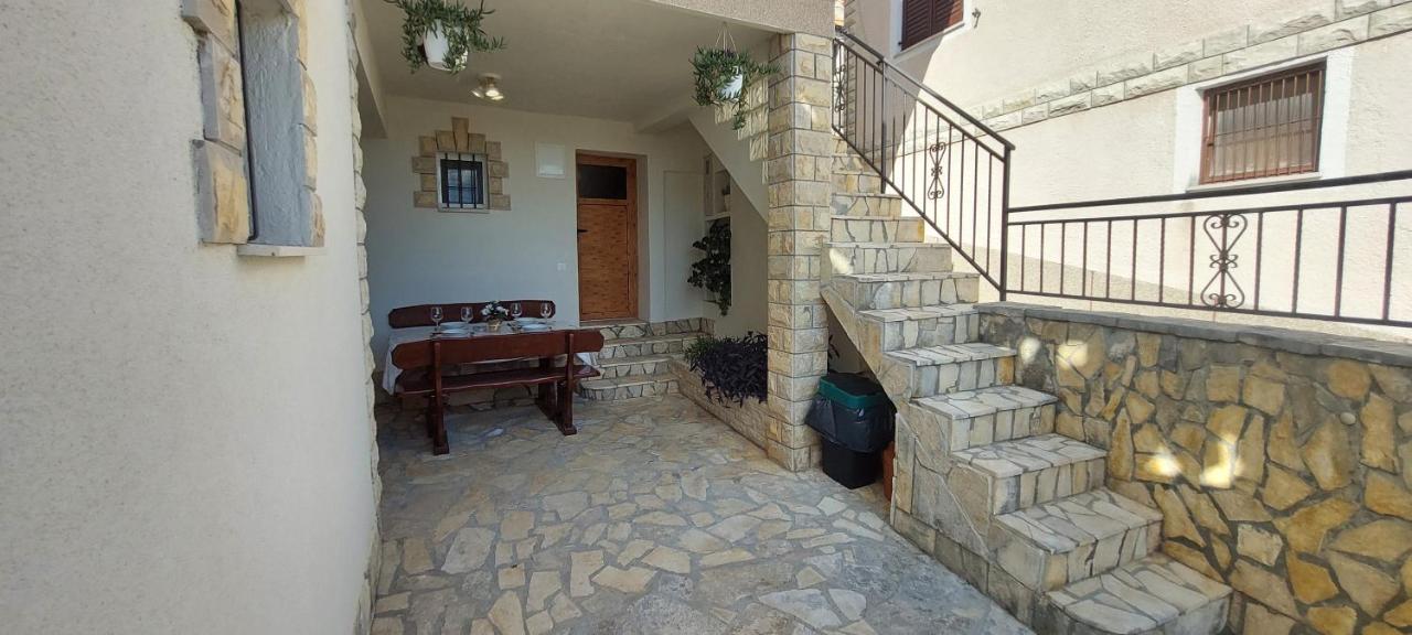Holiday Home Peran Grebastica Exterior photo