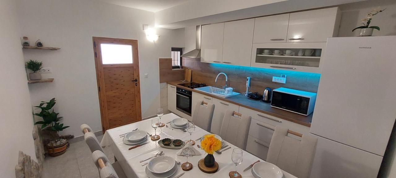Holiday Home Peran Grebastica Exterior photo